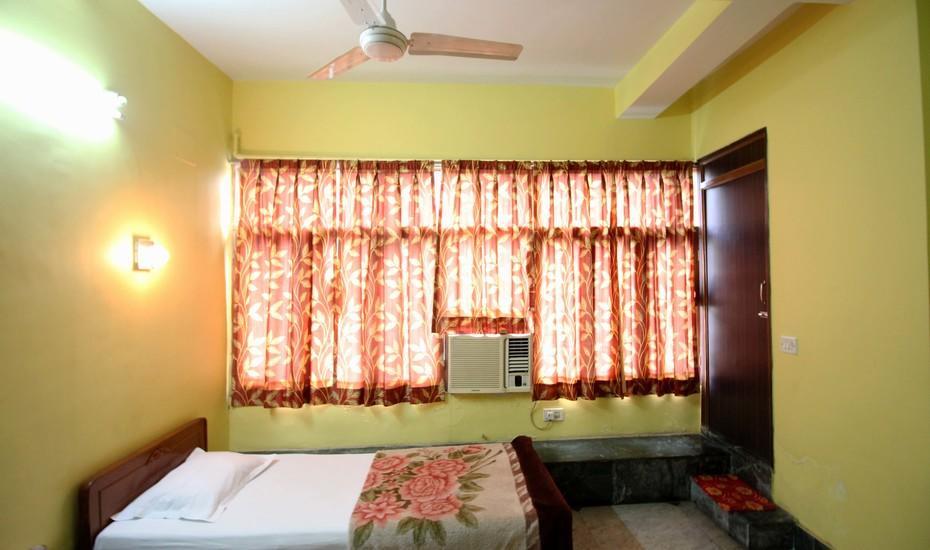 Kim Lawn Guest House Колката Екстер'єр фото