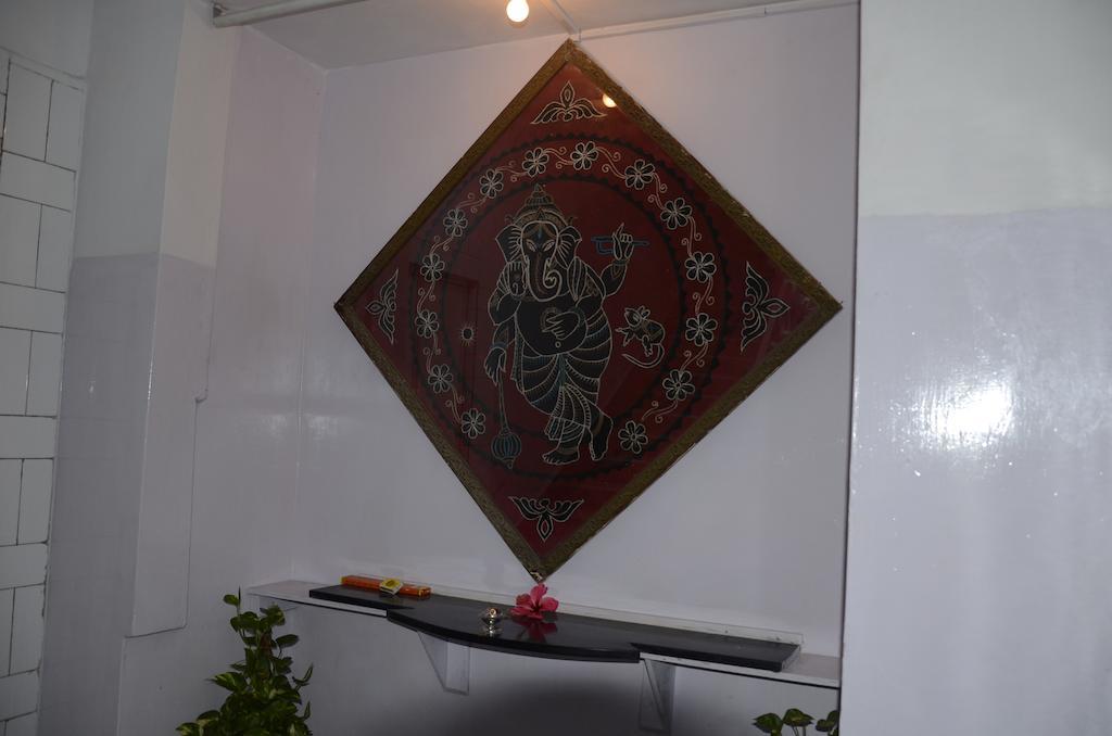 Kim Lawn Guest House Колката Екстер'єр фото